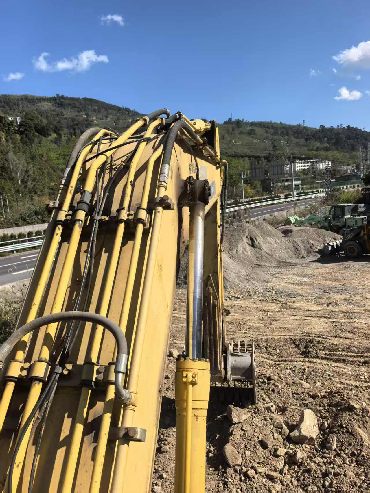 Buy Komatsu PC240-8 Used Excavator / 16