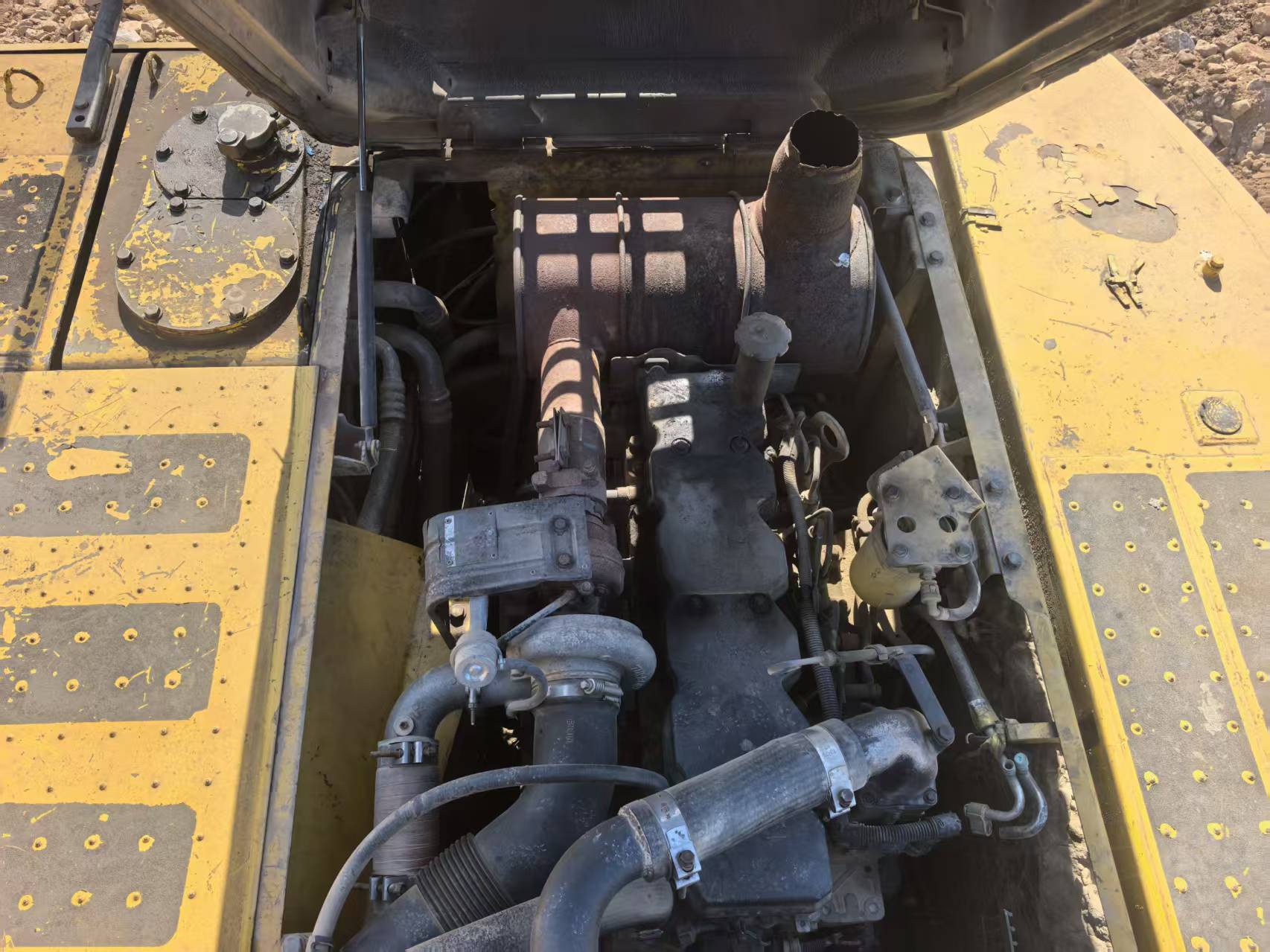Buy Komatsu PC240-8 Used Excavator / 4