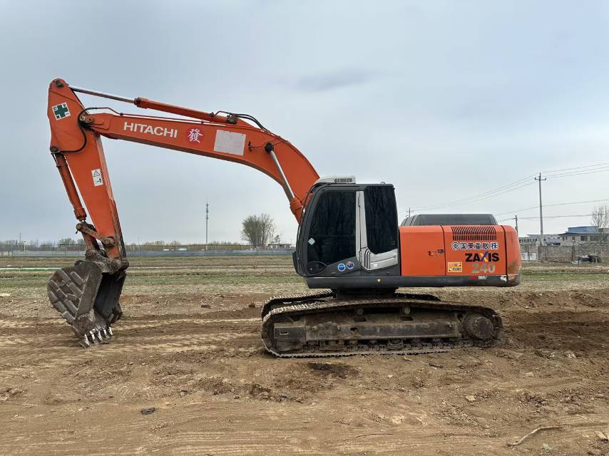 Buy Hitachi ZX240-3G Used Excavator / 7