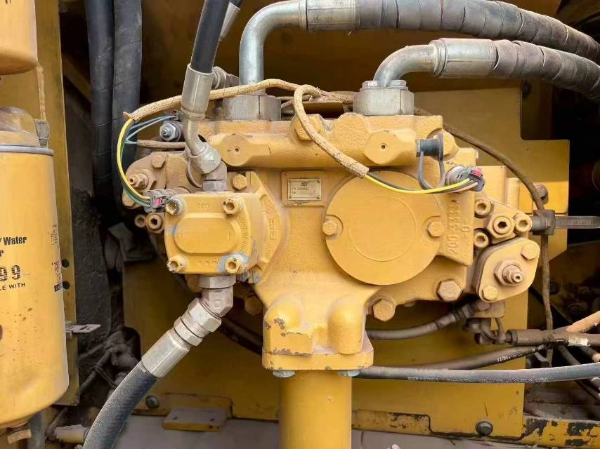 Buy Caterpillar 323D Used Excavator / 7 Buy Caterpillar 323D Used Excavator / 7