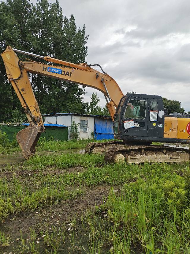 Buy Hyundai 215LC-7 Used Excavator / 6 Buy Hyundai 215LC-7 Used Excavator / 6