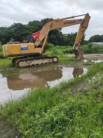 Buy Hyundai 215LC-7 Used Excavator / 2 Buy Hyundai 215LC-7 Used Excavator / 2