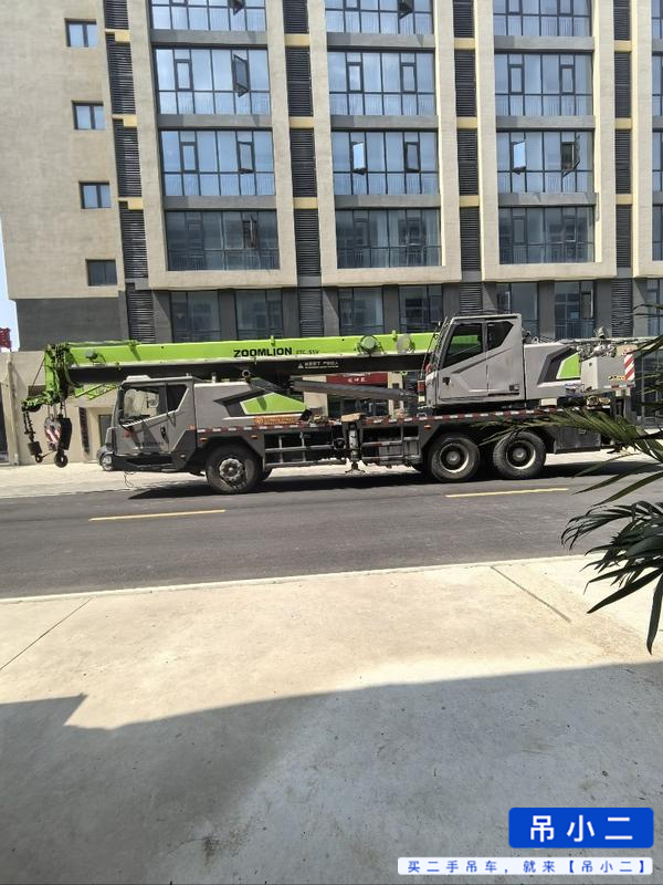 Buy Zoomlion ZTC251VE562 Used Crane