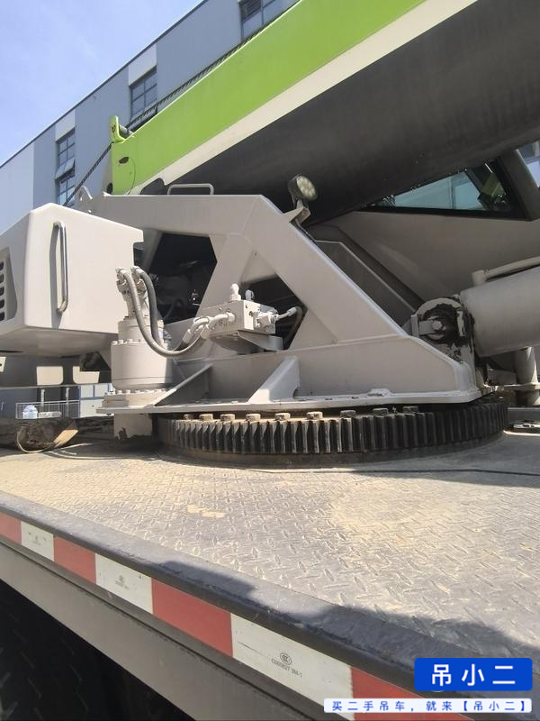 Buy Zoomlion ZTC251VE562 Used Crane / 4