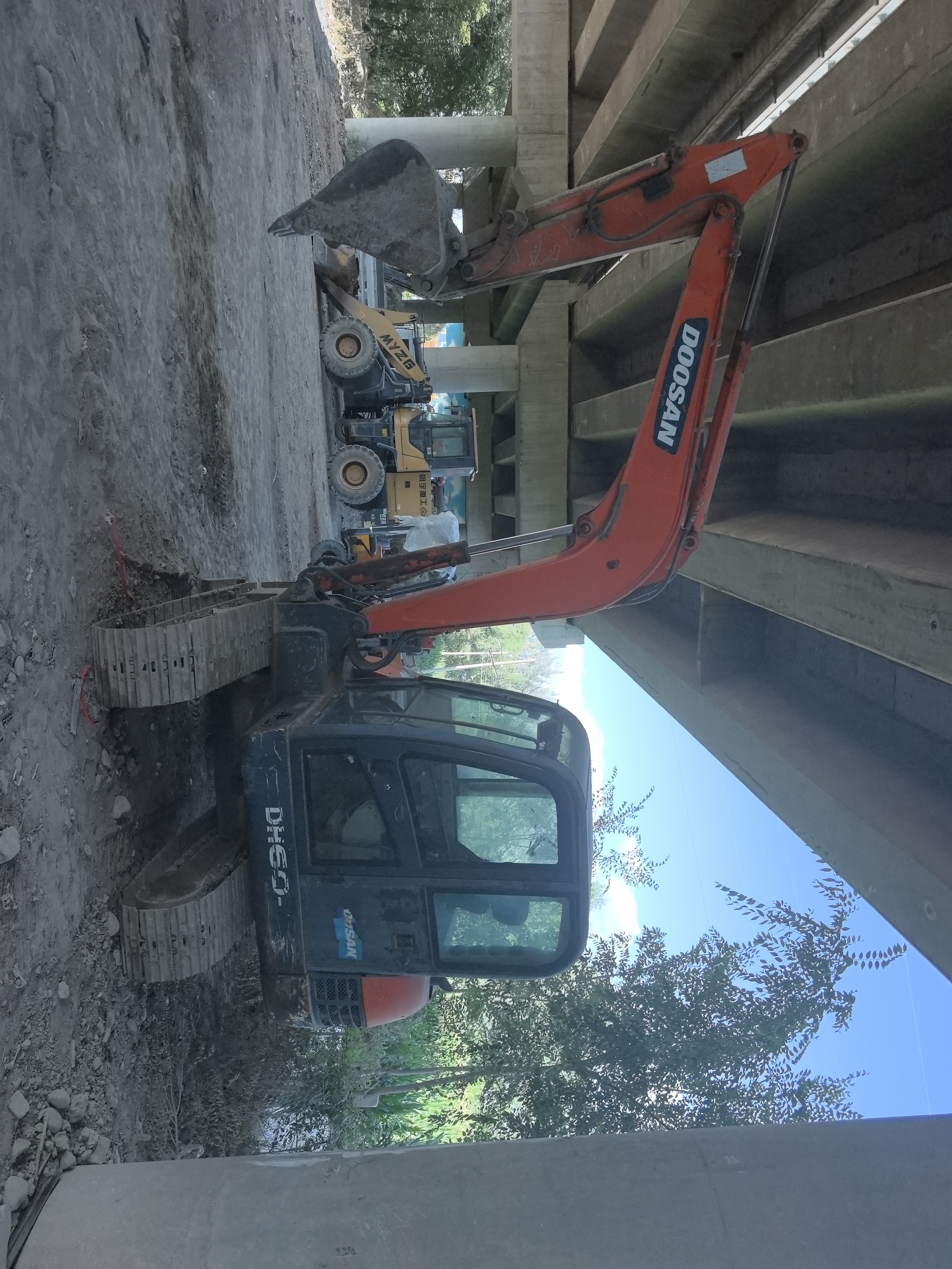 Buy Doosan 60-7 Used Excavator / 2