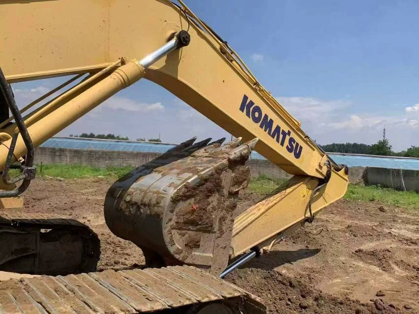 Buy Komatsu PC240-8 Used Excavator / 9 Buy Komatsu PC240-8 Used Excavator / 9