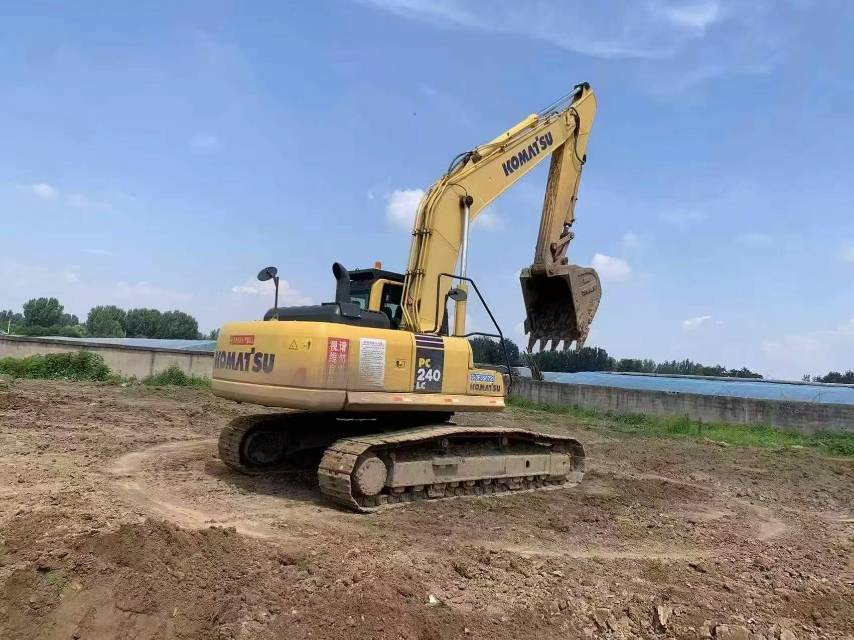 Buy Komatsu PC240-8 Used Excavator / 4 Buy Komatsu PC240-8 Used Excavator / 4