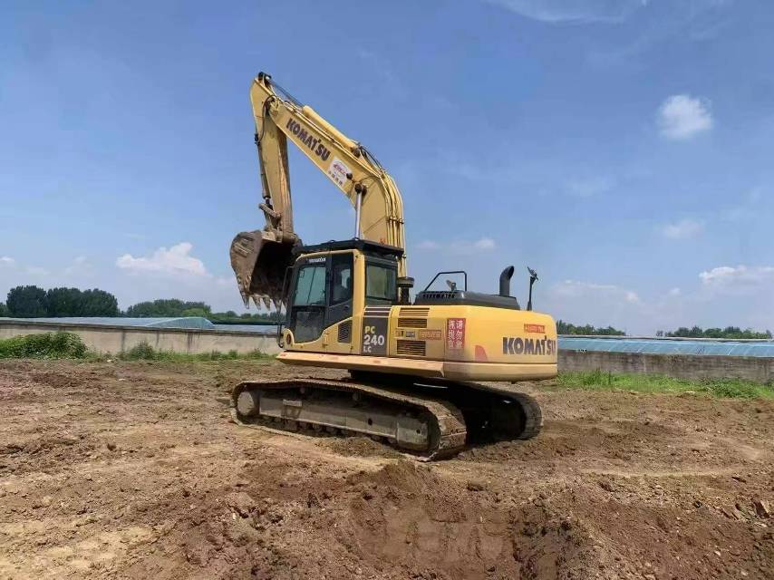 Buy Komatsu PC240-8 Used Excavator / 2 Buy Komatsu PC240-8 Used Excavator / 2