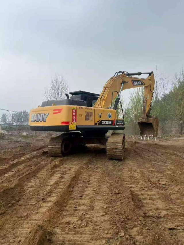 Buy Sany SY305H Used Excavator / 2 Buy Sany SY305H Used Excavator / 2