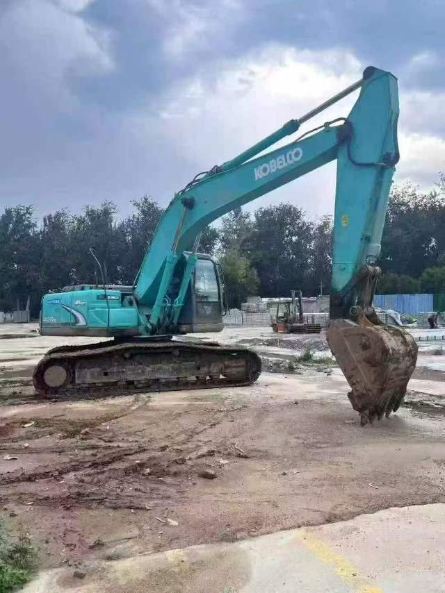Buy Kobelco SK210 Used Excavator / 5