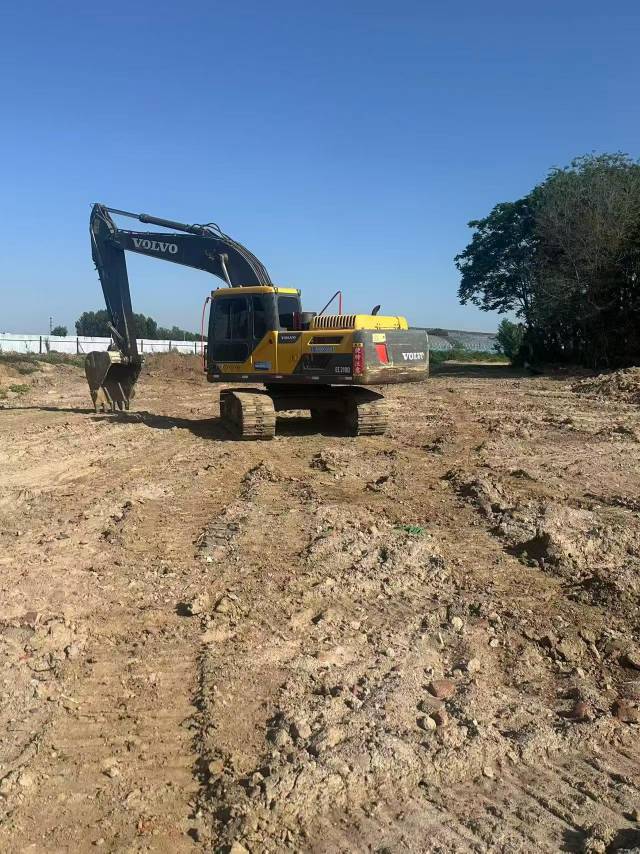 Buy Volvo EC210C Used Excavator / 8 Buy Volvo EC210C Used Excavator / 8