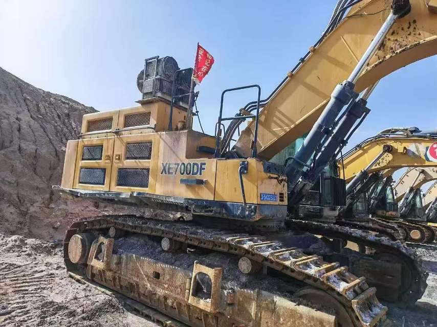 Buy XCMG XE700DF Used Excavator / 1