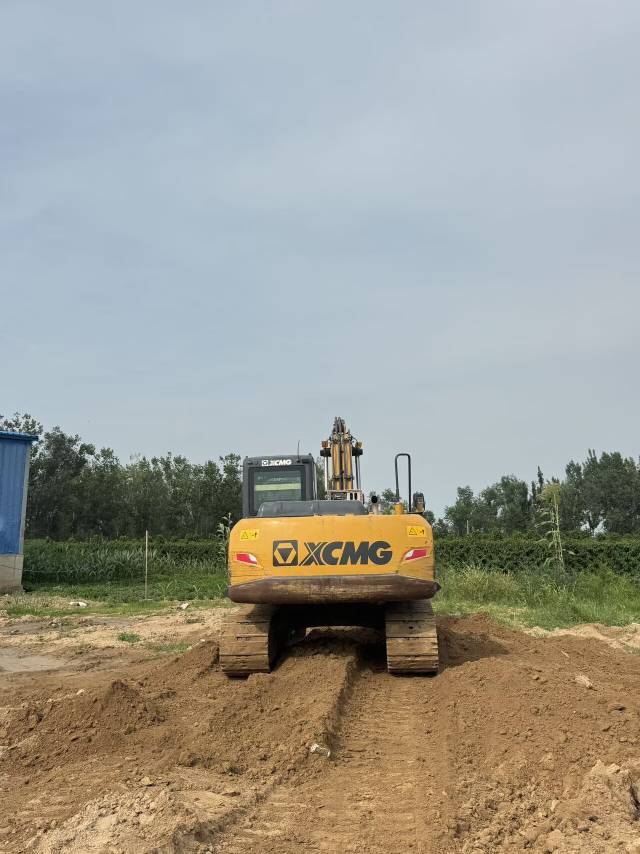 Buy XCMG XE155DK Used Excavator / 1