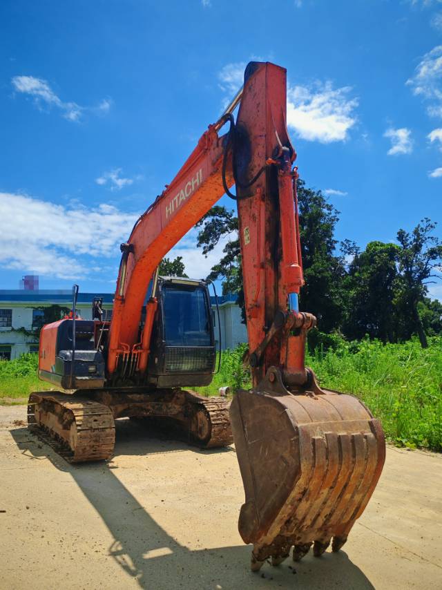 Buy Hitachi EX130 Used Excavator / 1