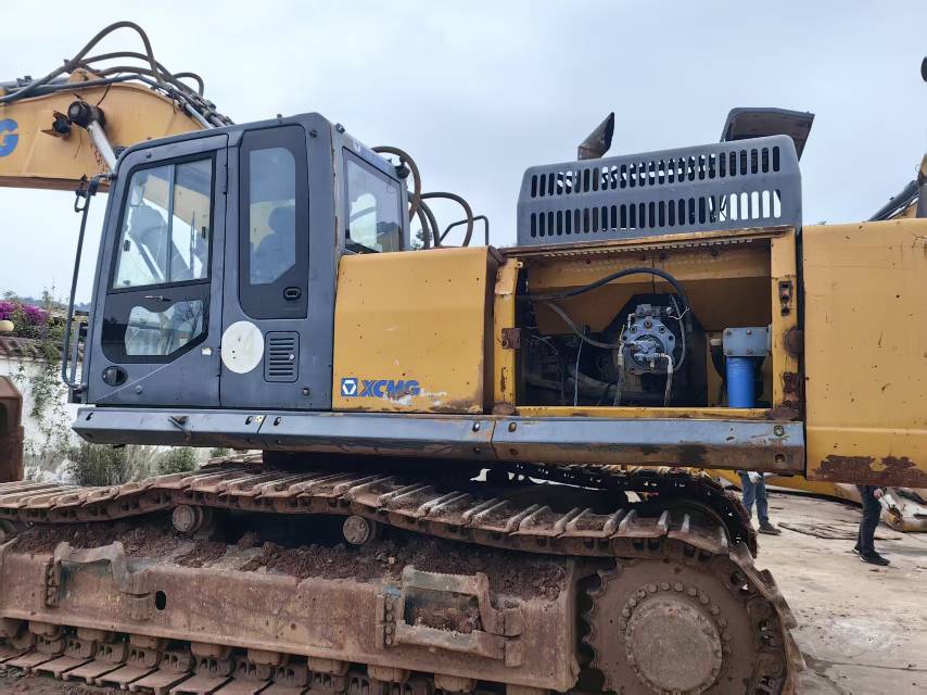 Buy XCMG XE470D Used Excavator / 3