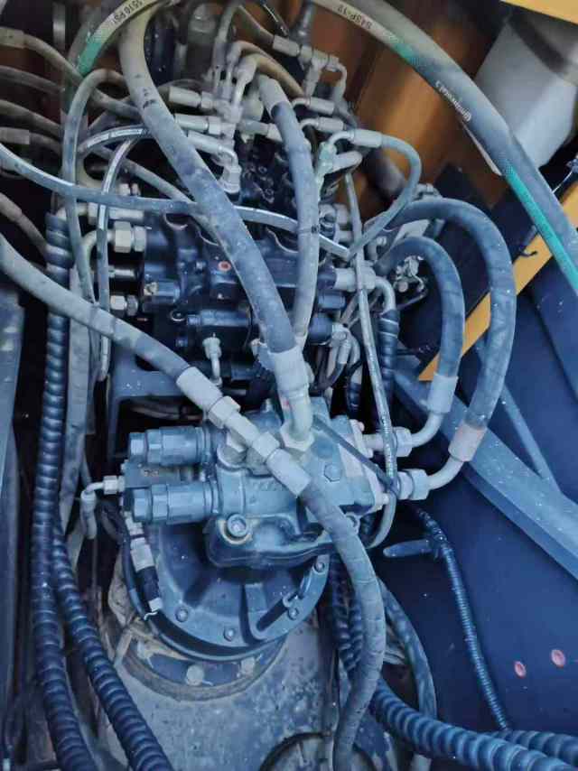 Buy XCMG XE135D Used Excavator / 4 Buy XCMG XE135D Used Excavator / 4