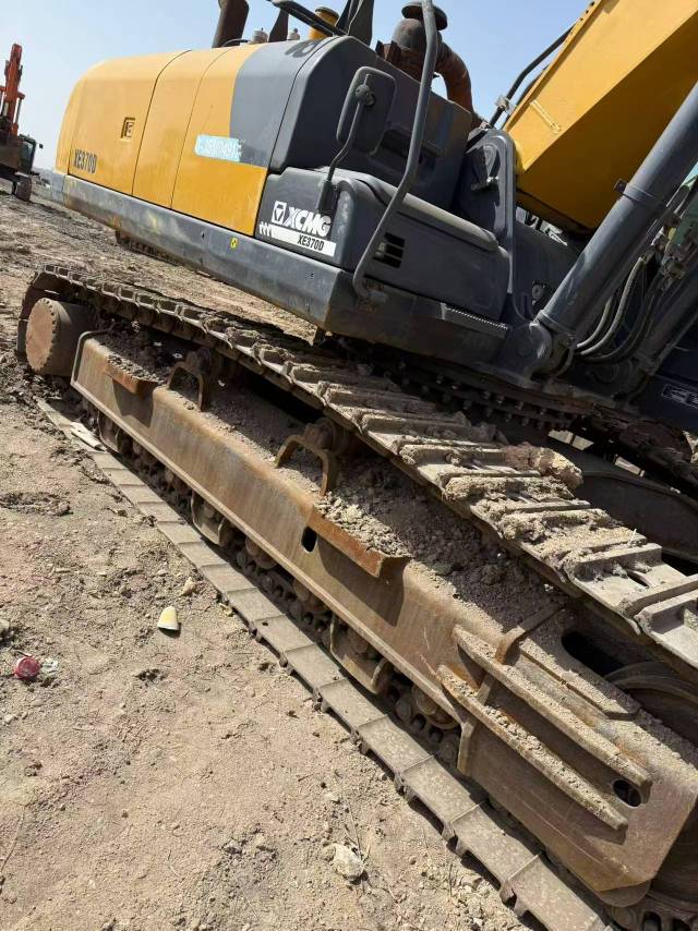 Buy XCMG XE370D Used Excavator / 7 Buy XCMG XE370D Used Excavator / 7
