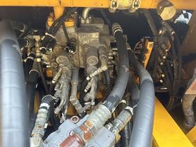 Buy Kato HD820V Used Excavator / 5 Buy Kato HD820V Used Excavator / 5