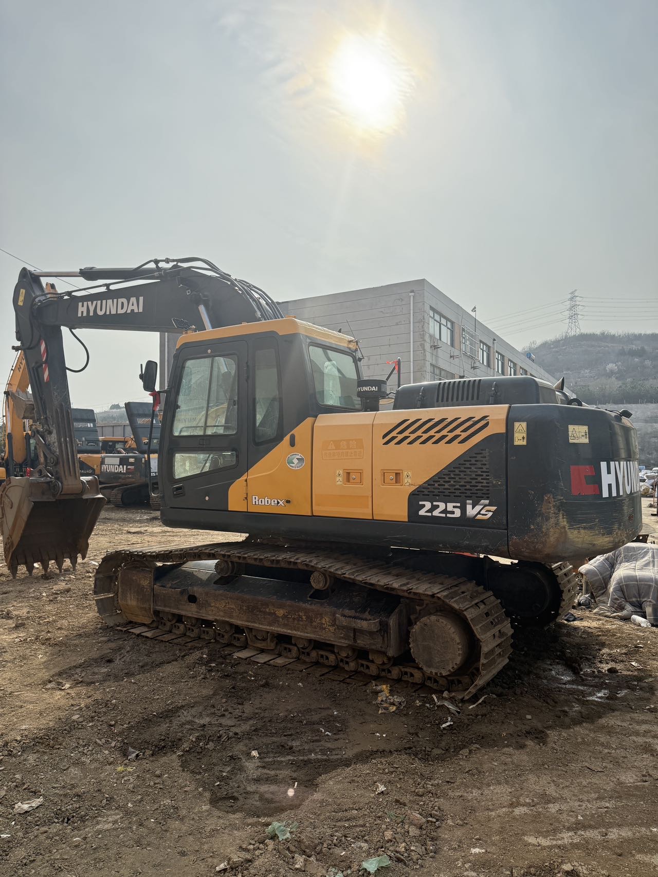 Buy Hyundai 200-5 Used Excavator / 4 Buy Hyundai 200-5 Used Excavator / 4