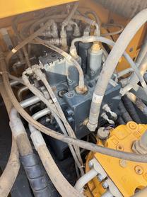 Buy Hyundai 200-5 Used Excavator / 7 Buy Hyundai 200-5 Used Excavator / 7