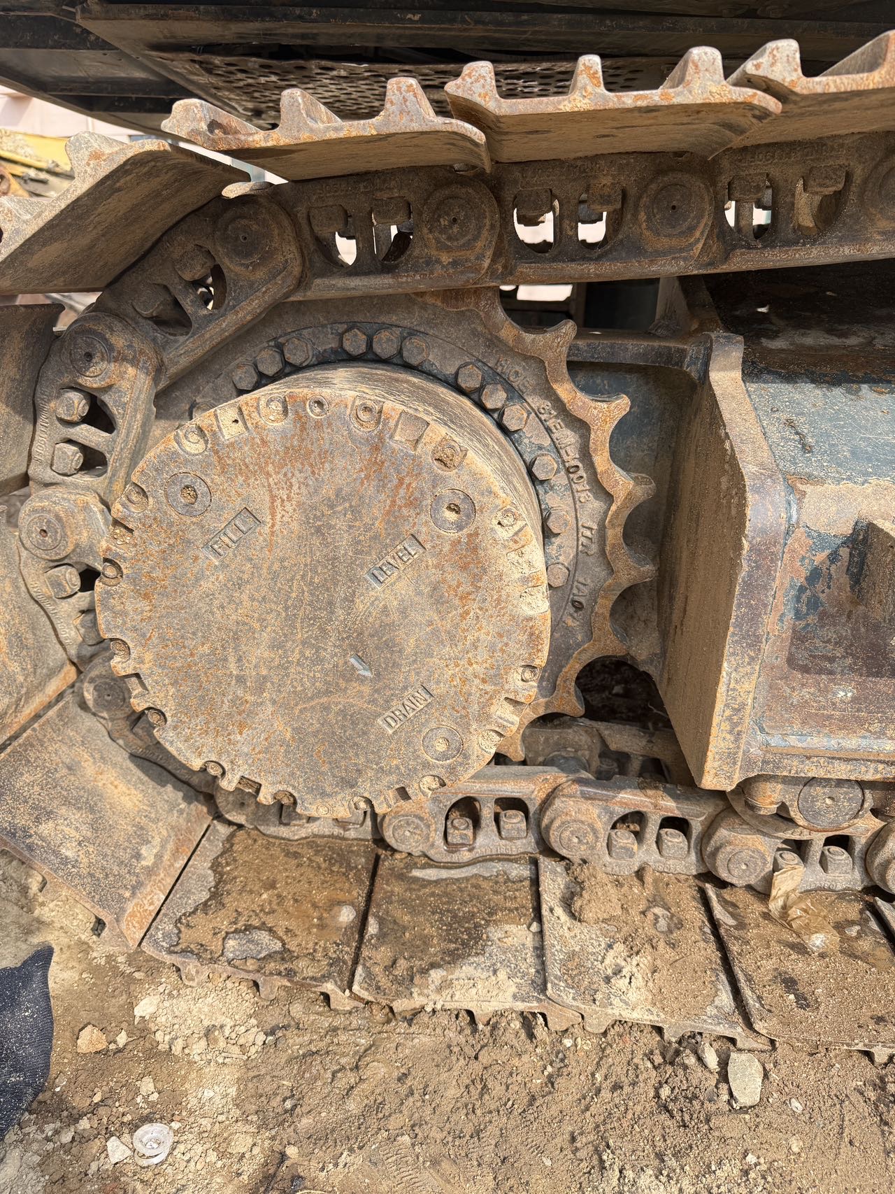 Buy Hyundai 200-5 Used Excavator / 8 Buy Hyundai 200-5 Used Excavator / 8