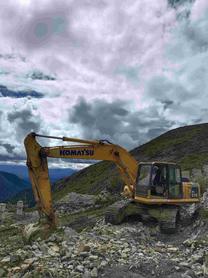 Buy Komatsu PC210-8 Used Excavator / 2 Buy Komatsu PC210-8 Used Excavator / 2