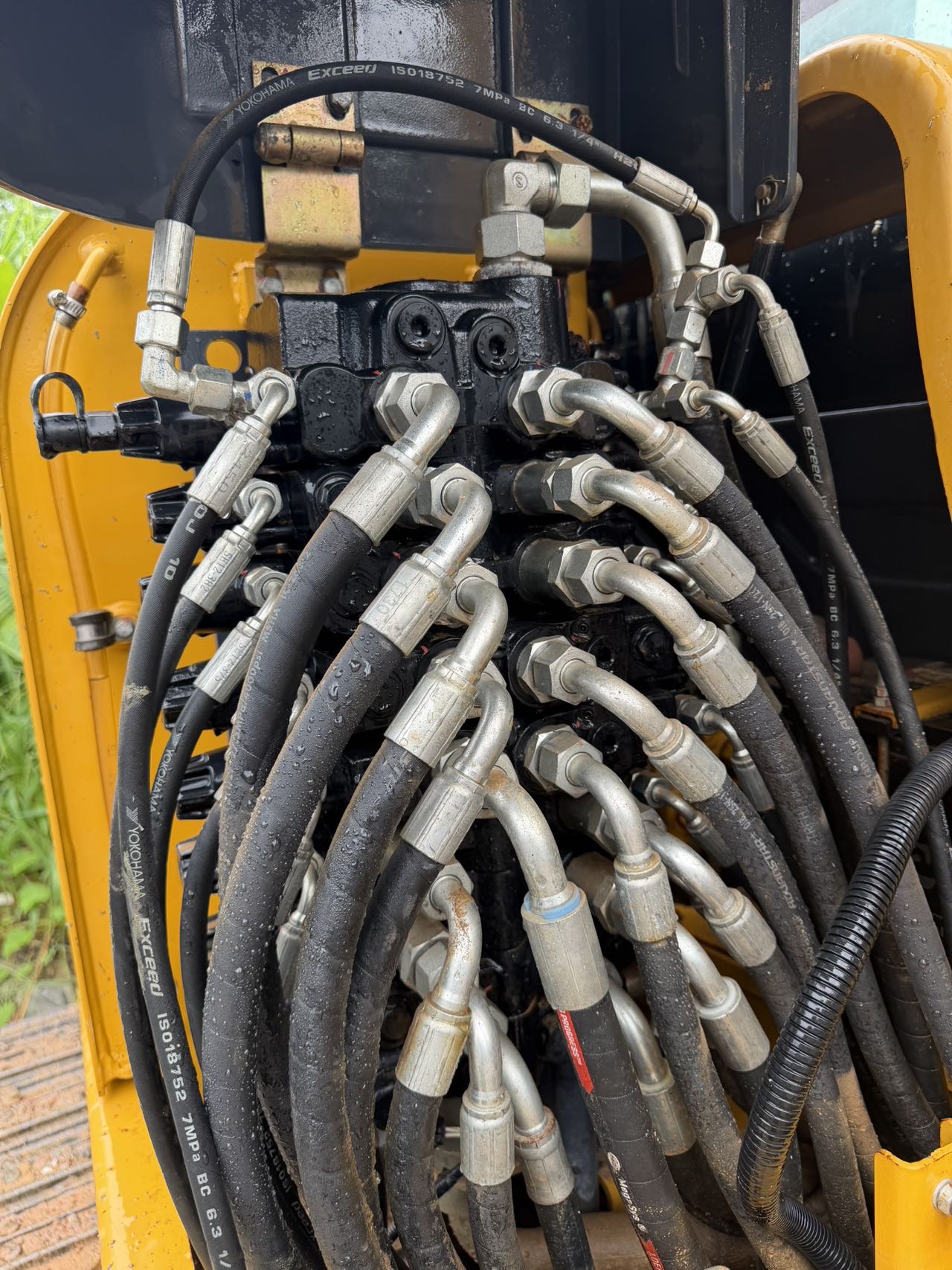 Buy XCMG XE60WA Used Excavator / 2 Buy XCMG XE60WA Used Excavator / 2