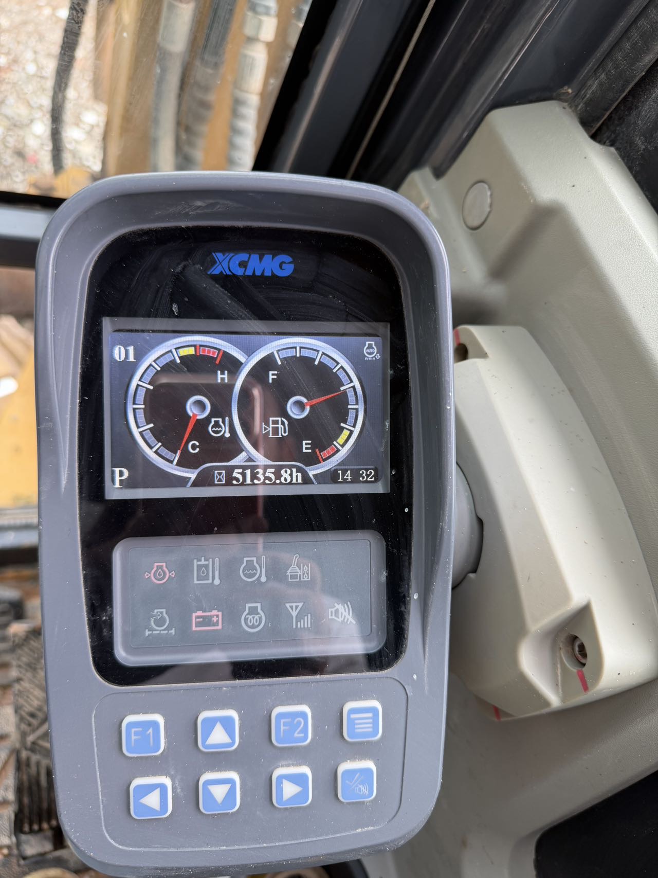 Buy XCMG XE60WA Used Excavator / 3 Buy XCMG XE60WA Used Excavator / 3