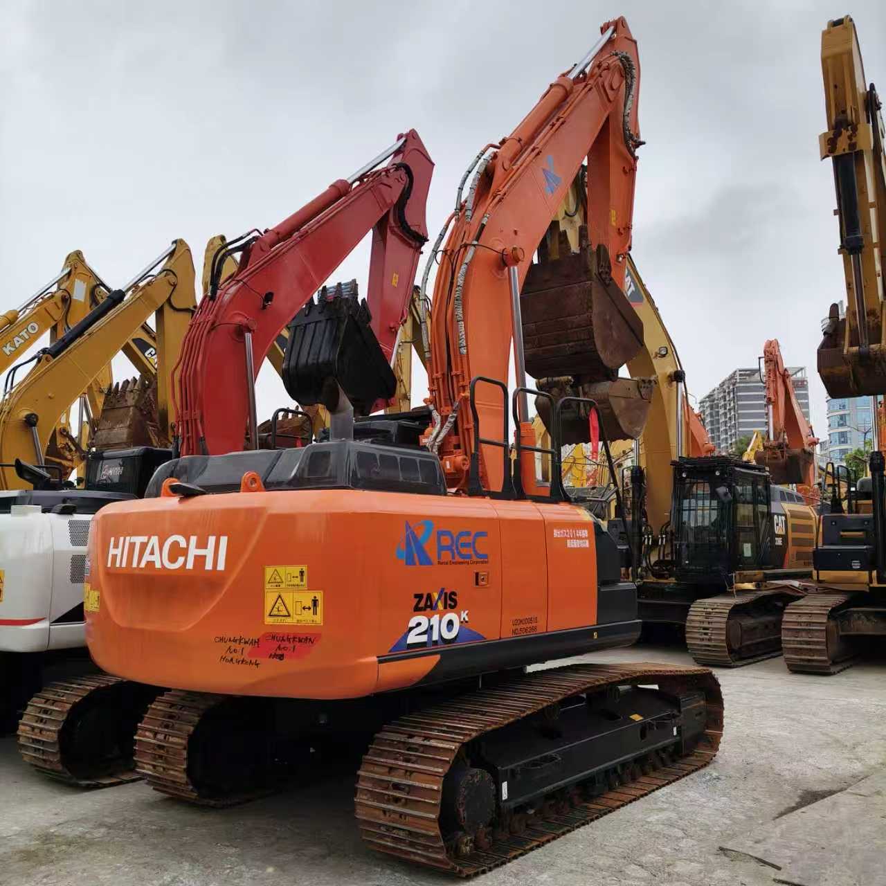 Buy Hitachi ZX210H-5A Used Excavator / 2 Buy Hitachi ZX210H-5A Used Excavator / 2