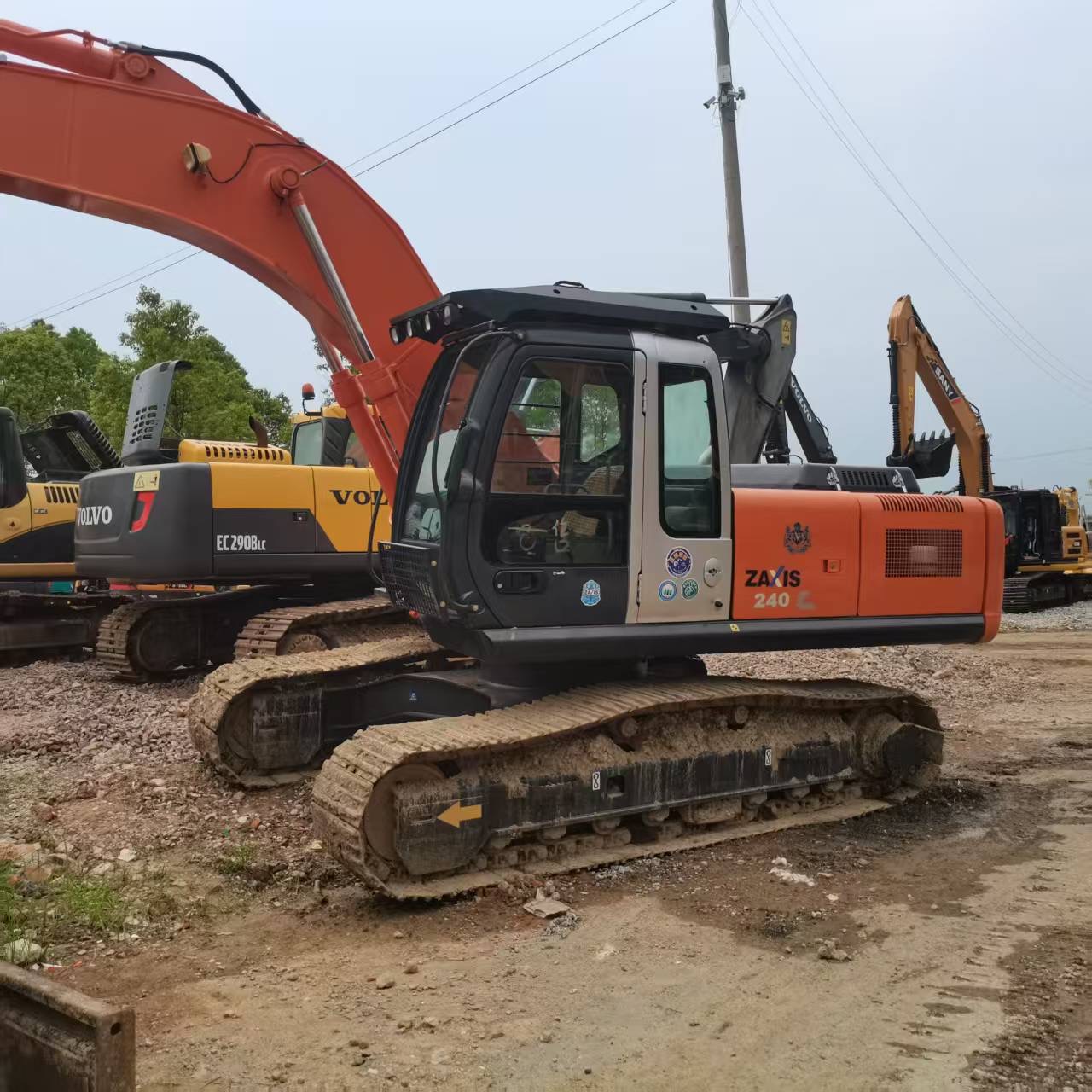 Buy Hitachi ZX240-6 Used Excavator / 1
