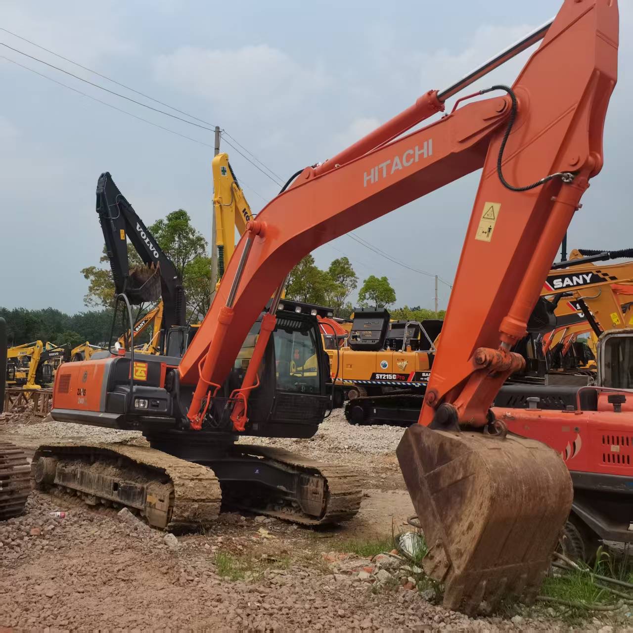 Buy Hitachi ZX240-6 Used Excavator / 4 Buy Hitachi ZX240-6 Used Excavator / 4