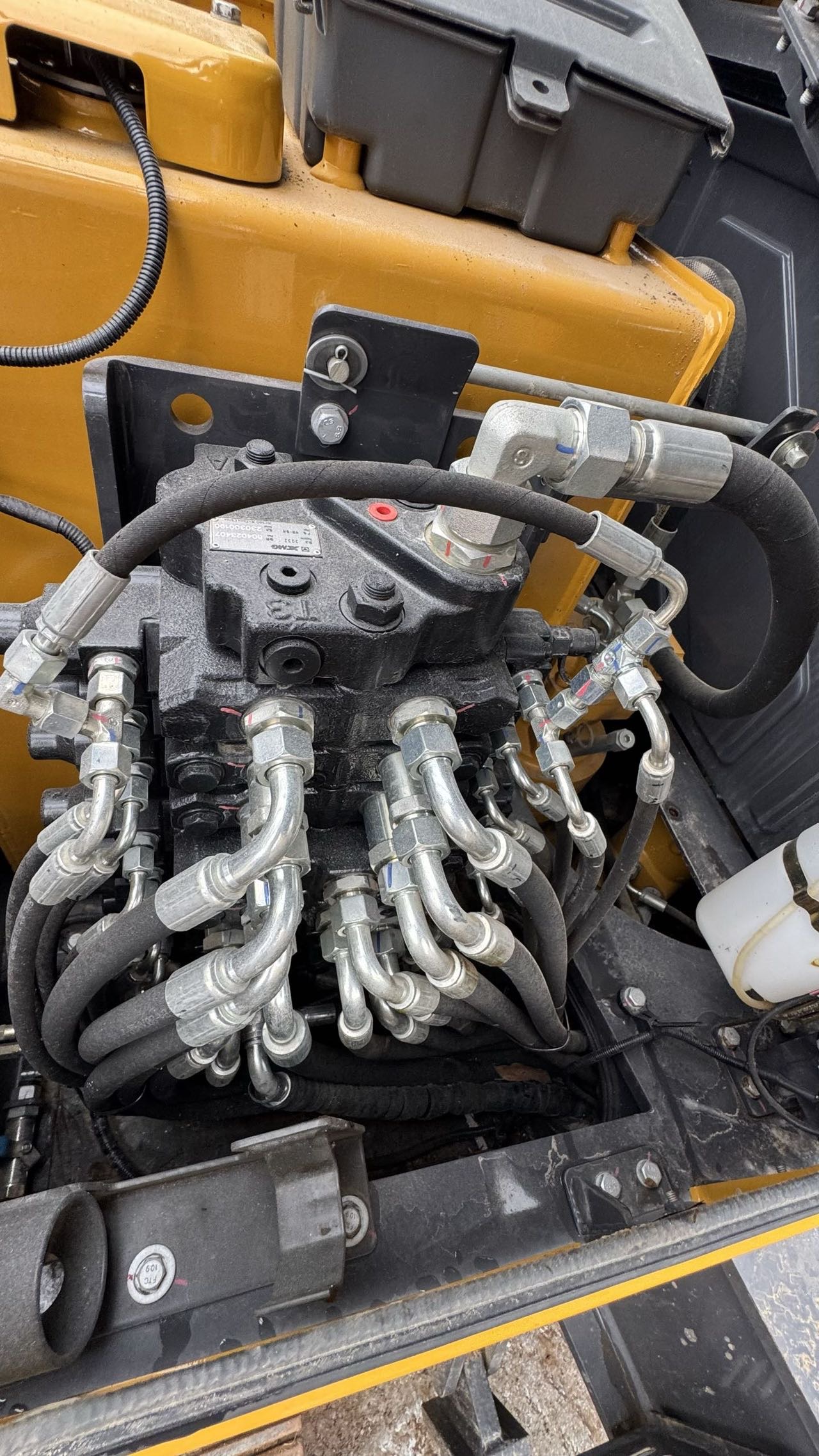 Buy XCMG XE55DA Used Excavator / 9 Buy XCMG XE55DA Used Excavator / 9