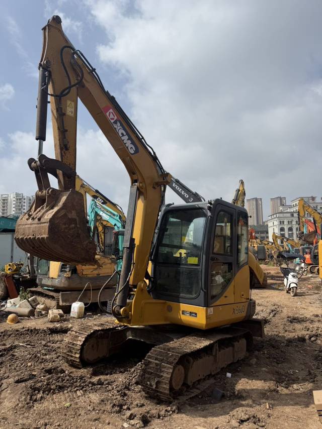 Buy XCMG XE60 Used Excavator / 5