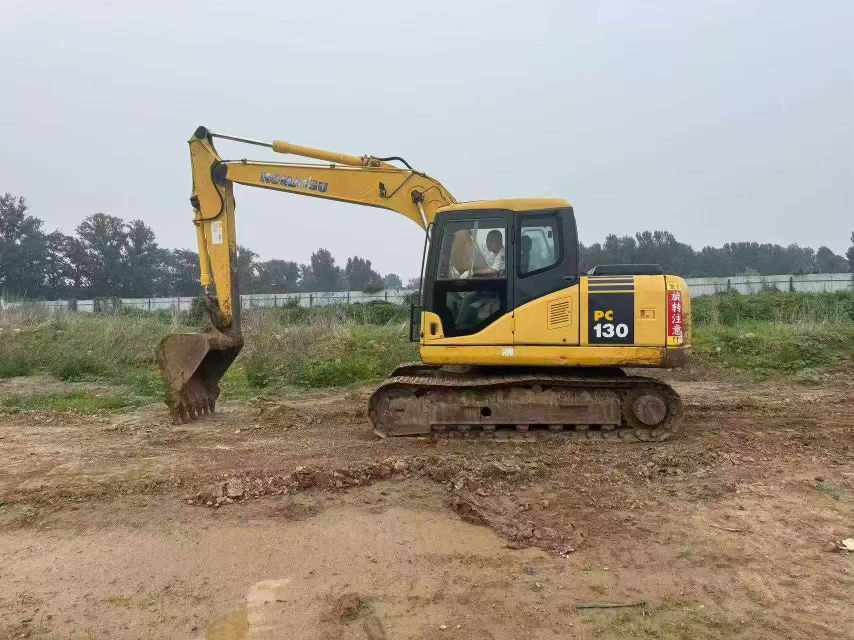 Buy Komatsu PC130-7 Used Excavator / 1