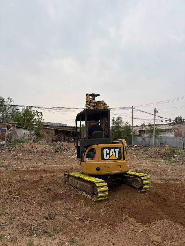 Buy Caterpillar 304 Used Excavator / 3 Buy Caterpillar 304 Used Excavator / 3