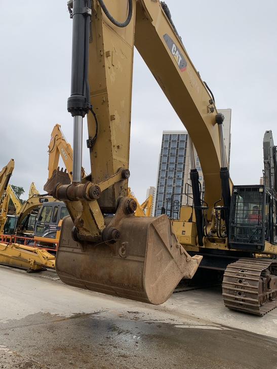 Buy Caterpillar CAT390F L Used Excavator / 1