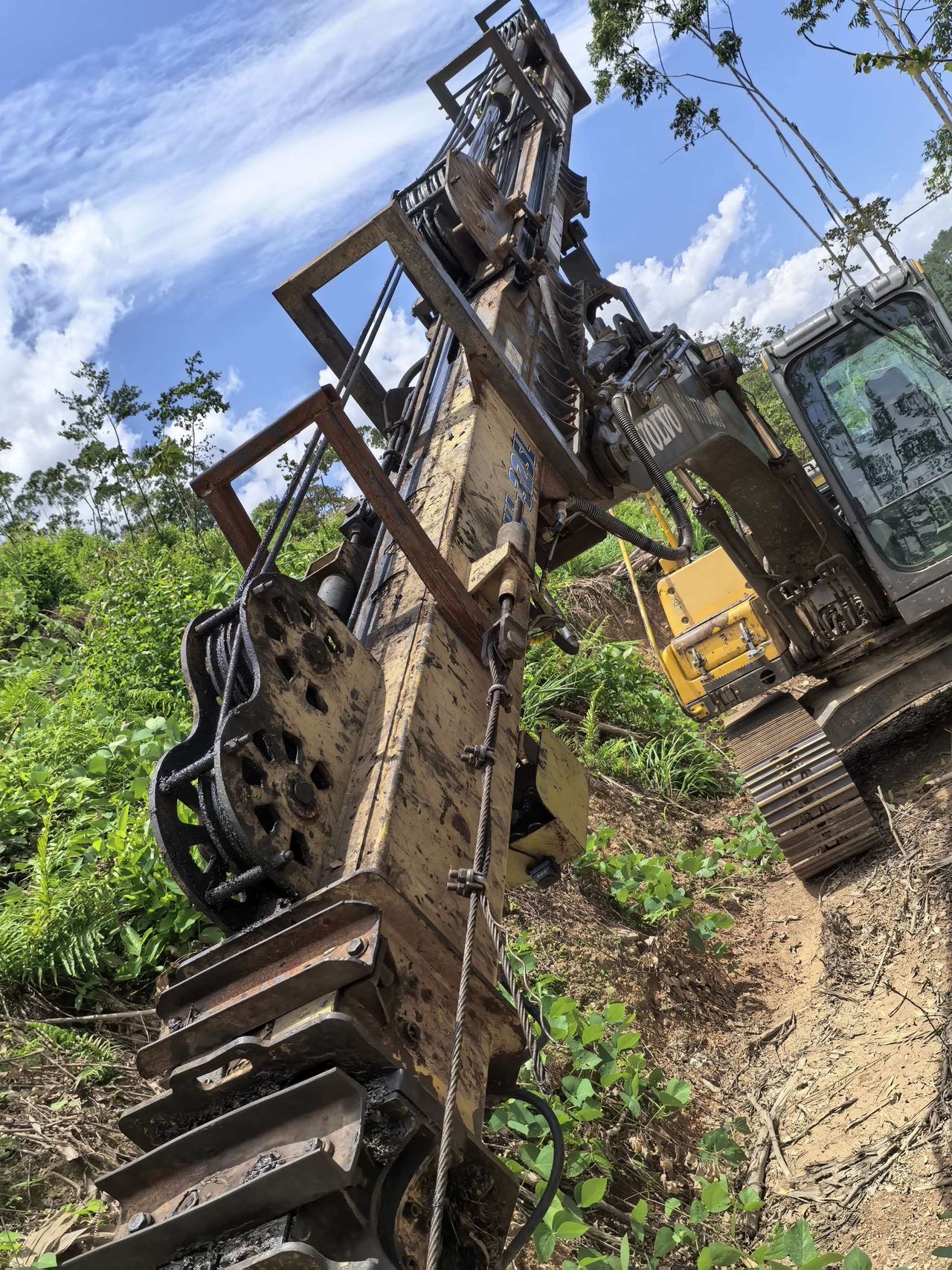 Buy Sany 155C-9 Used Excavator / 16 Buy Sany 155C-9 Used Excavator / 16