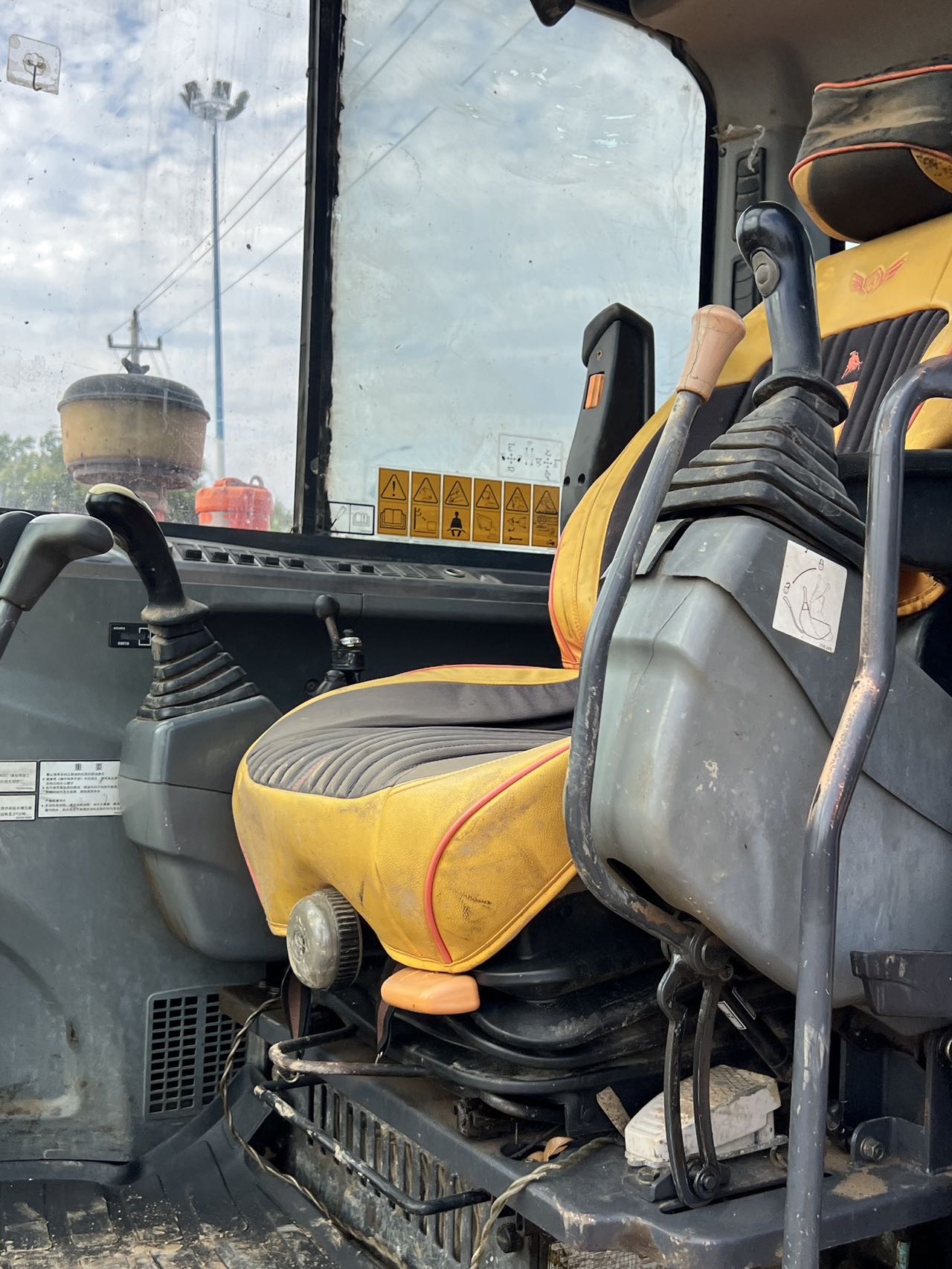 Buy Doosan 60-7 Used Excavator / 6 Buy Doosan 60-7 Used Excavator / 6