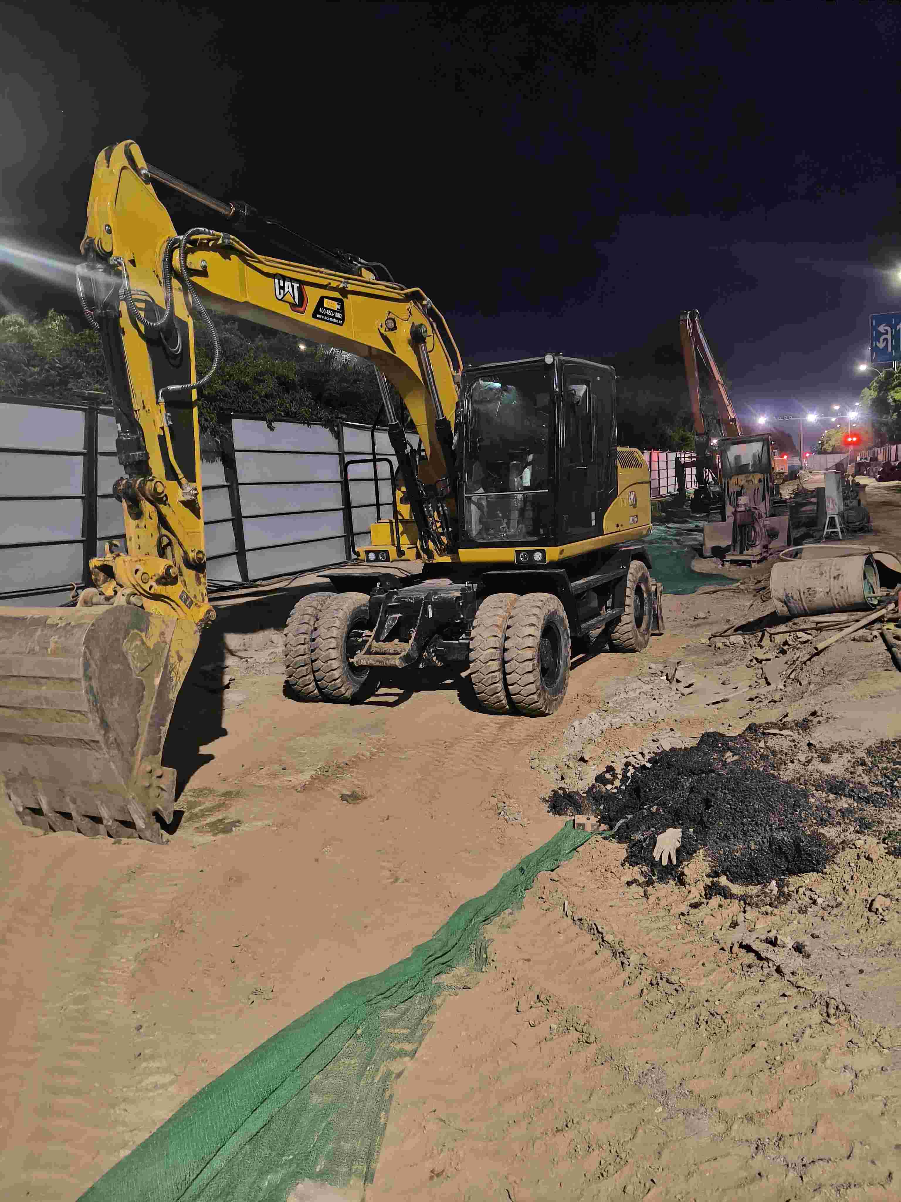 Buy Caterpillar CT150-8 Used Excavator / 2 Buy Caterpillar CT150-8 Used Excavator / 2