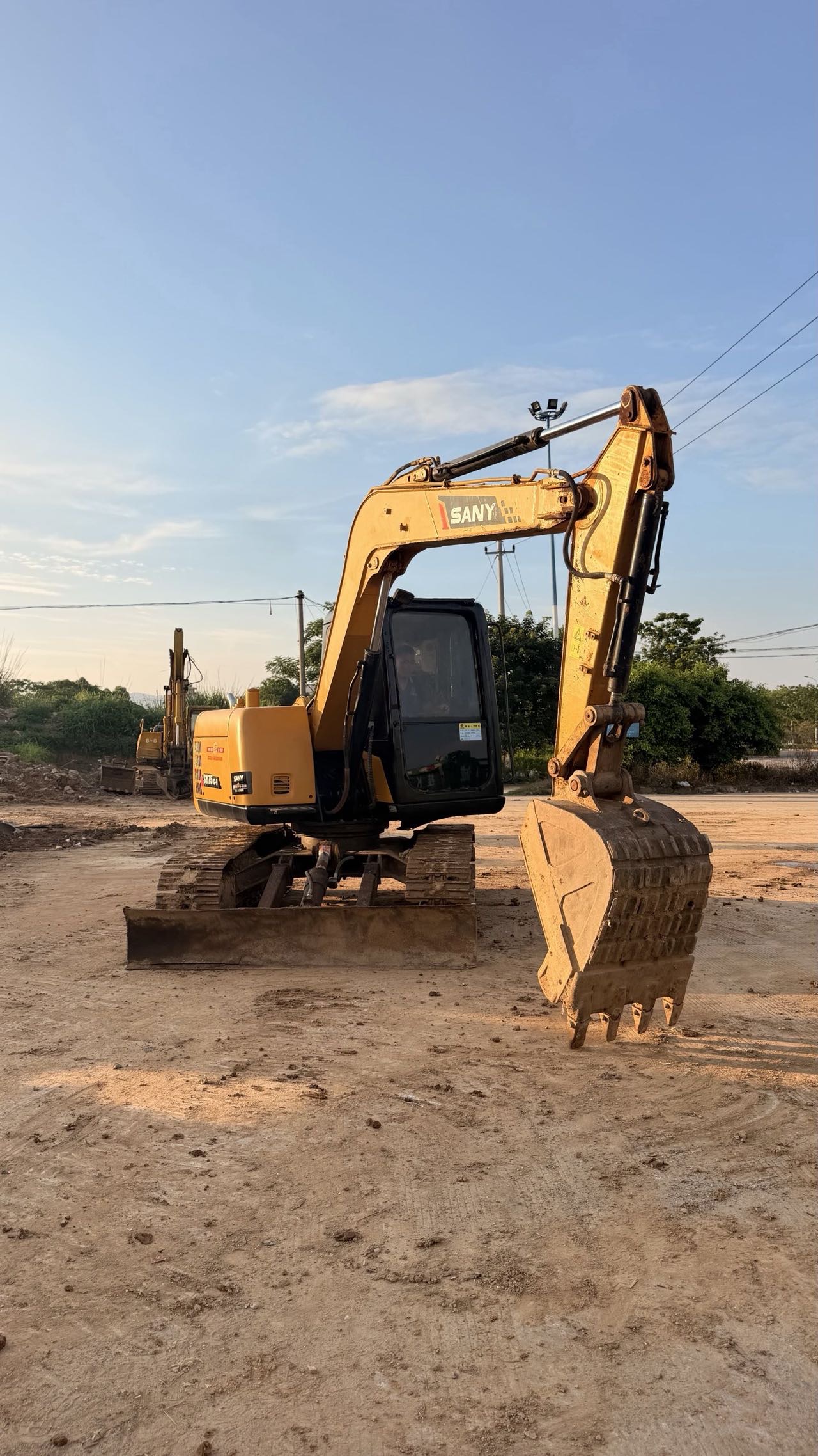 Buy Sany SY75 Used Excavator / 1