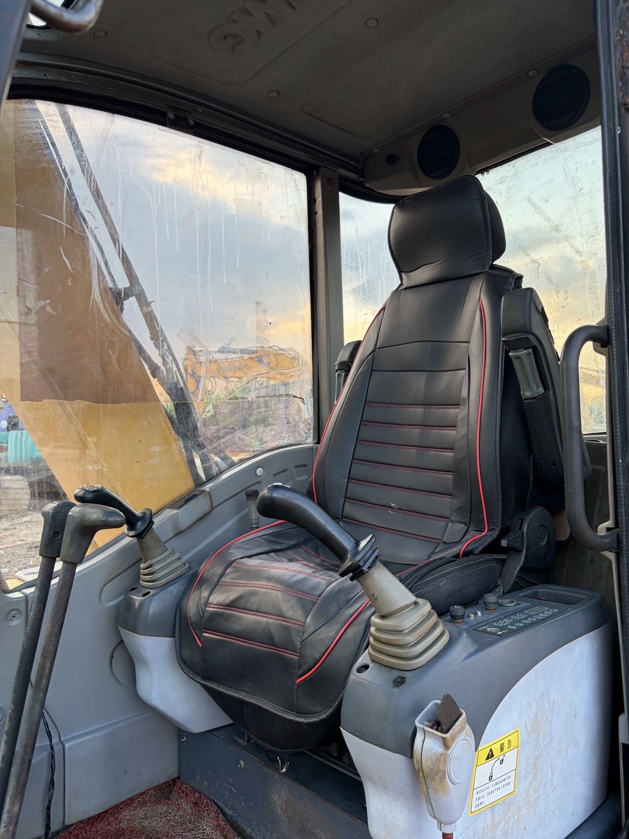 Buy XCMG XE80 Used Excavator / 5 Buy XCMG XE80 Used Excavator / 5