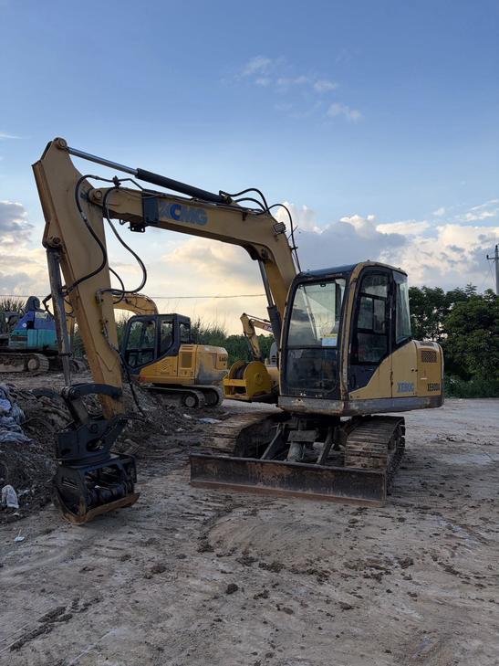 Buy XCMG XE80 Used Excavator / 1