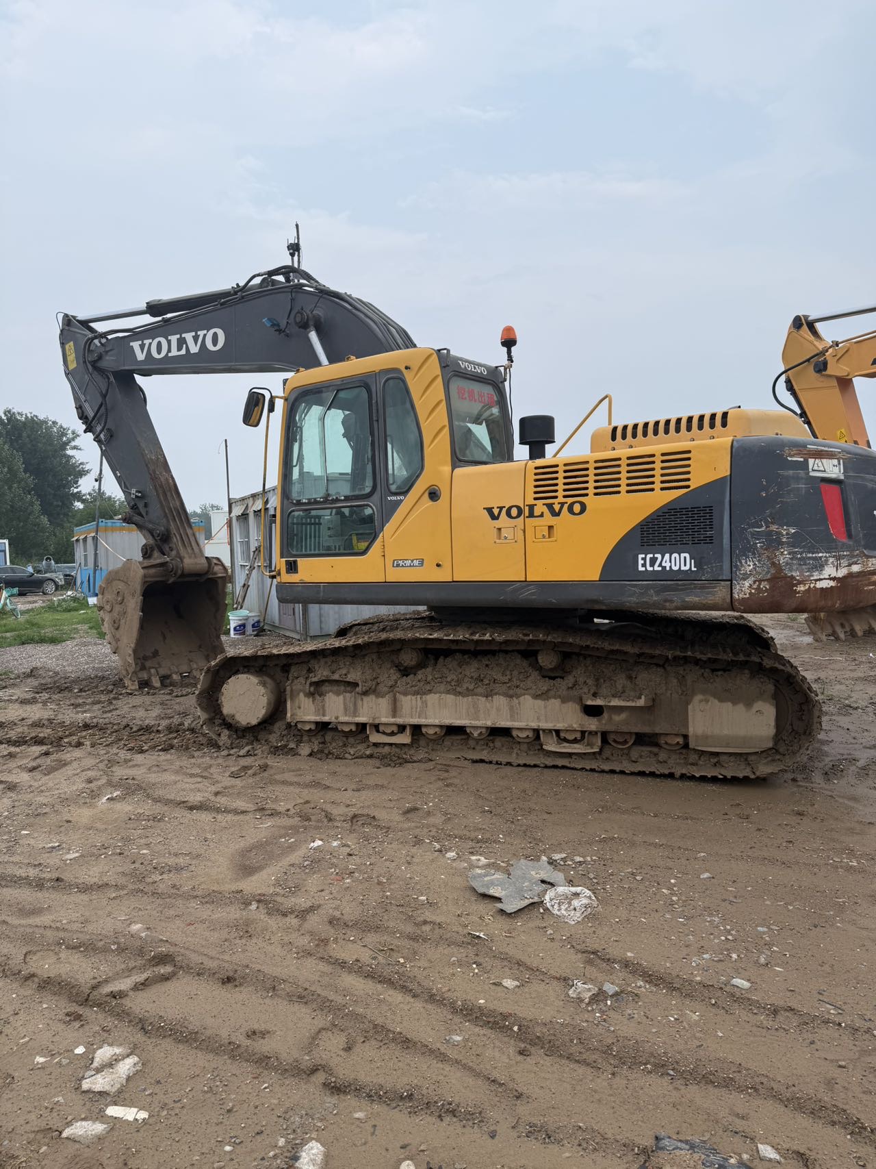 Buy Volvo 240BLC Used Excavator / 3 Buy Volvo 240BLC Used Excavator / 3