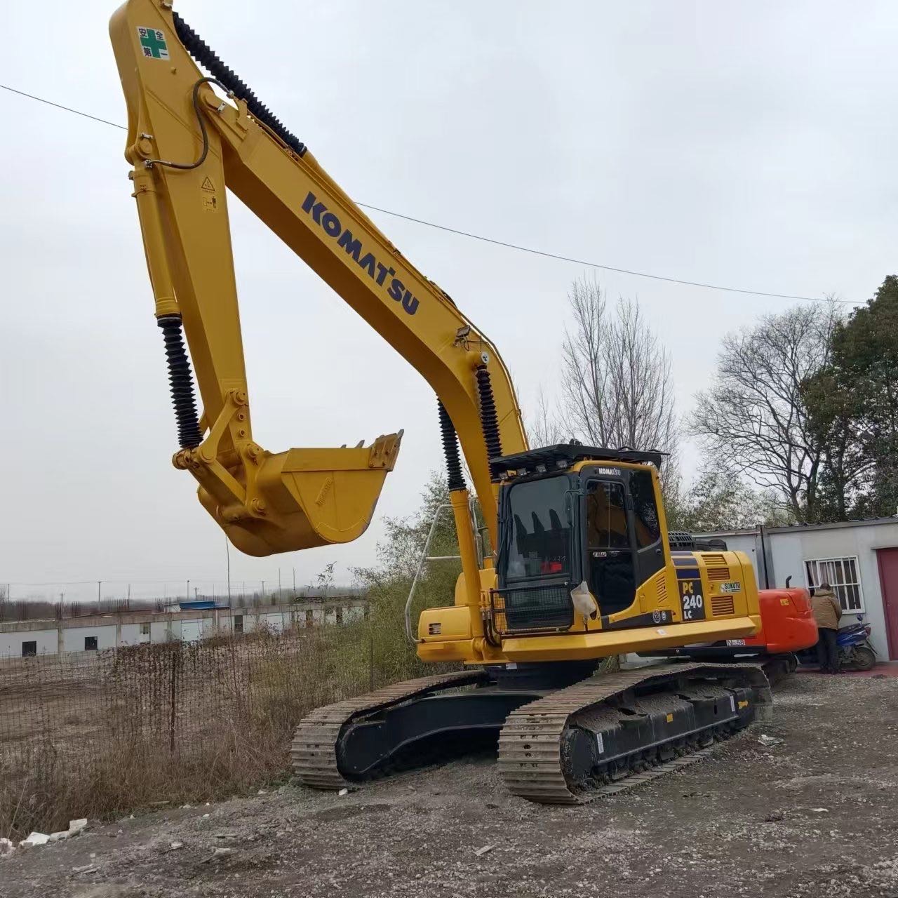 Buy Komatsu PC240LC-8 Used Excavator / 5 Buy Komatsu PC240LC-8 Used Excavator / 5