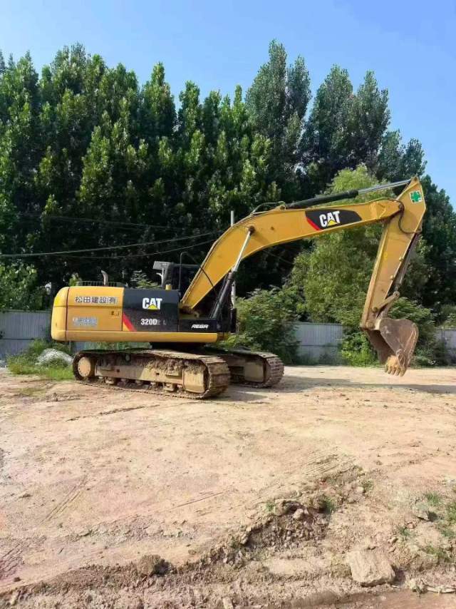 Buy Caterpillar 320C Used Excavator / 2 Buy Caterpillar 320C Used Excavator / 2