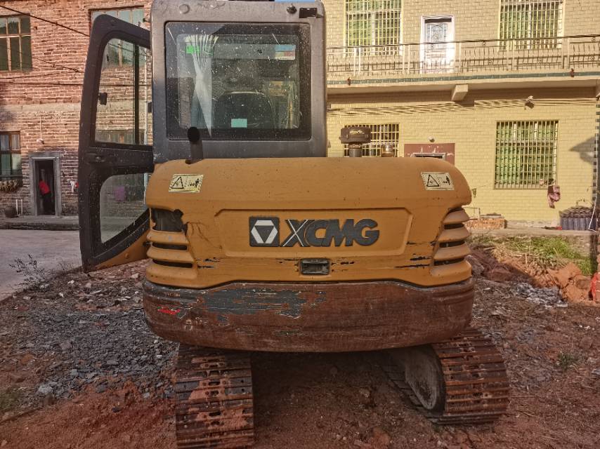 Buy XCMG XE60WA Used Excavator / 3 Buy XCMG XE60WA Used Excavator / 3