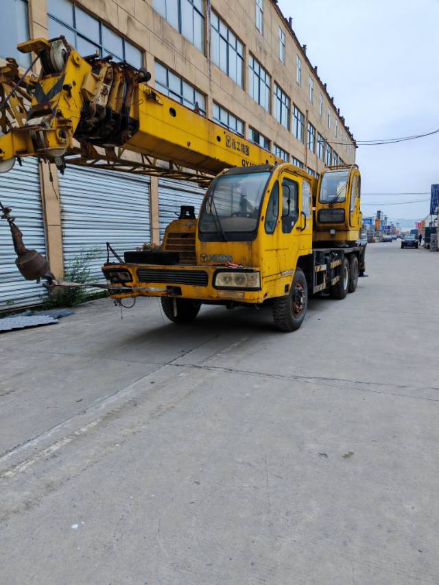 Buy XCMG XZJ5245JQZ16D Used Crane / 3 Buy XCMG XZJ5245JQZ16D Used Crane / 3