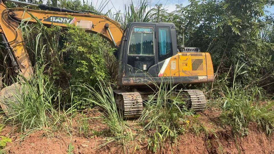 Buy Sany C135-10 Used Excavator / 1