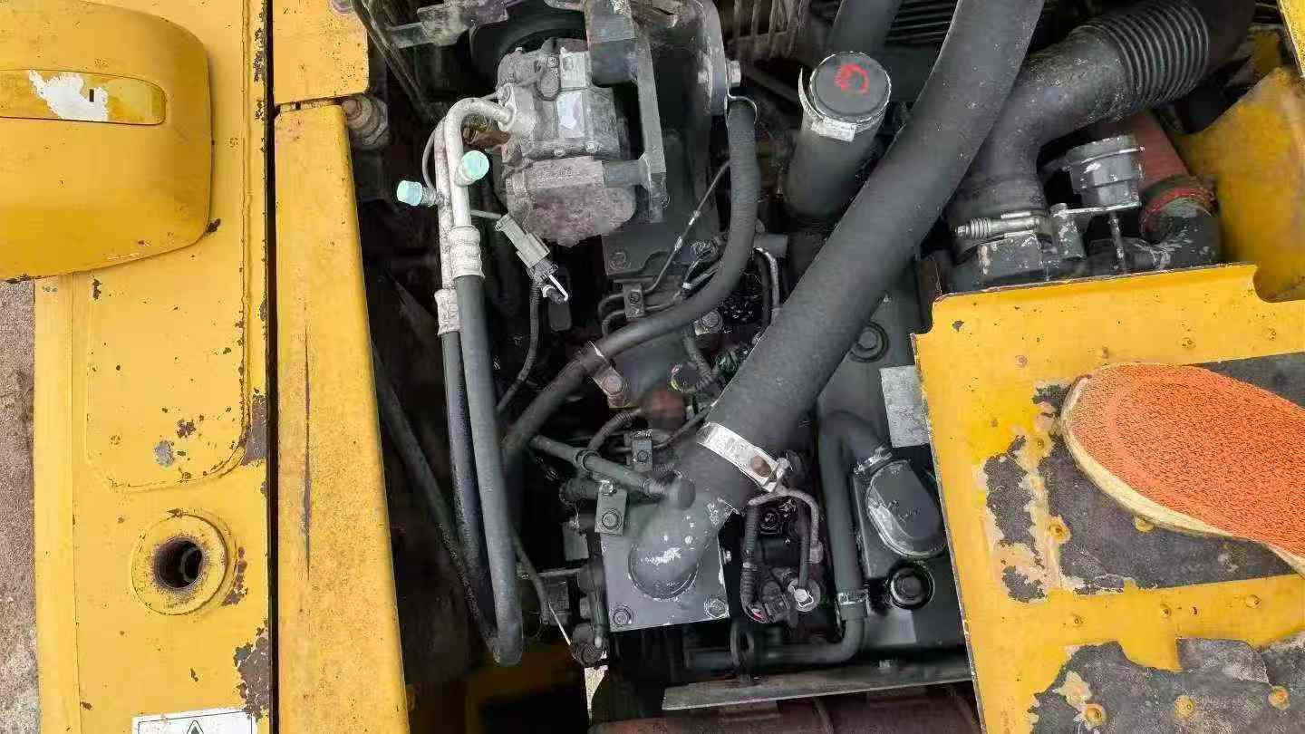 Buy Komatsu C120-8 Used Excavator / 7 Buy Komatsu C120-8 Used Excavator / 7
