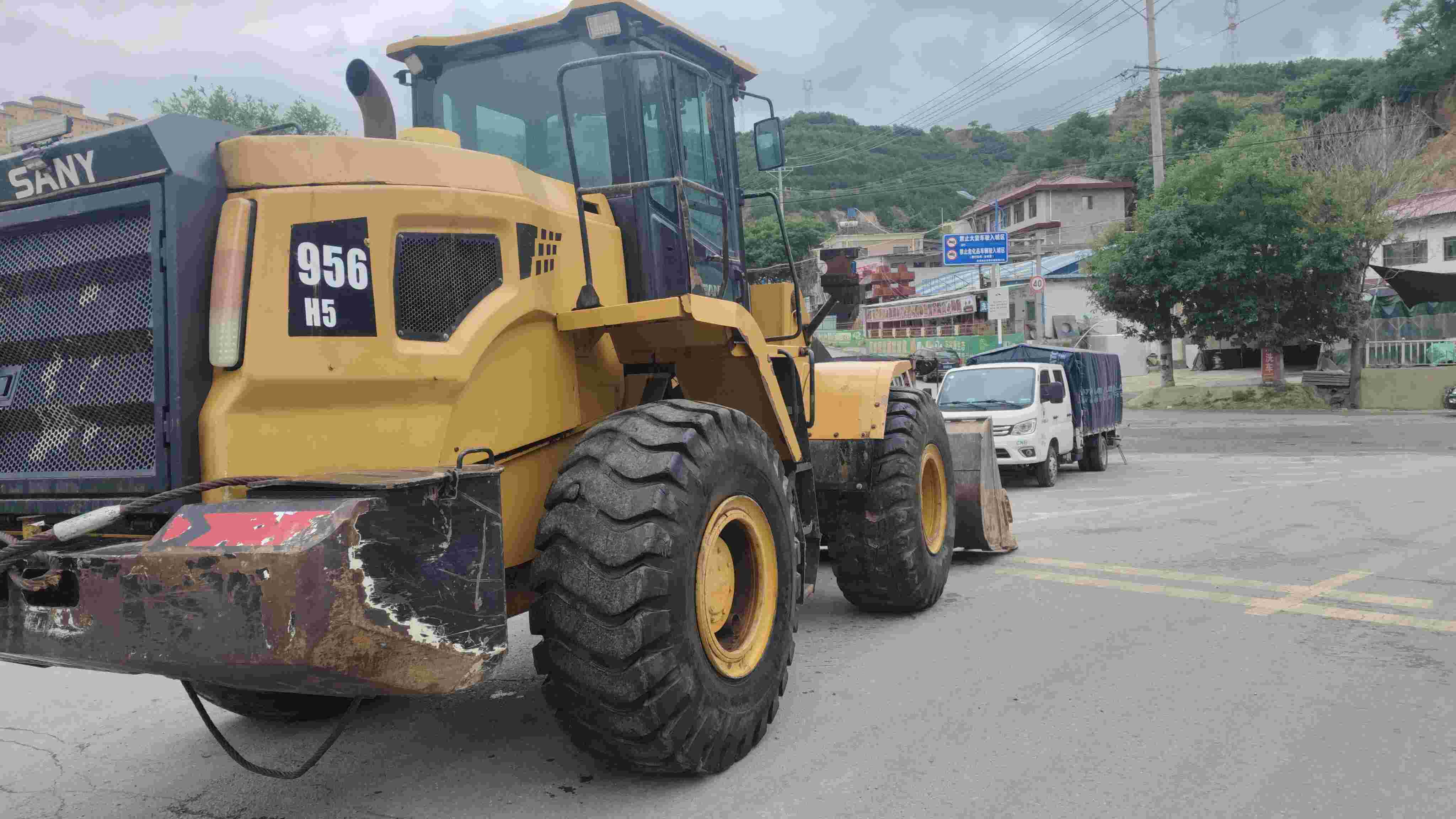 Buy Sany SYL956H5 Used Excavator / 4 Buy Sany SYL956H5 Used Excavator / 4